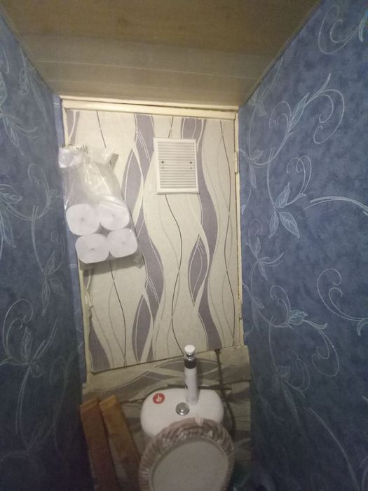 Продаётся квартира  Чиланзар 15 1 ком 1,5*6 бал 4 этаж