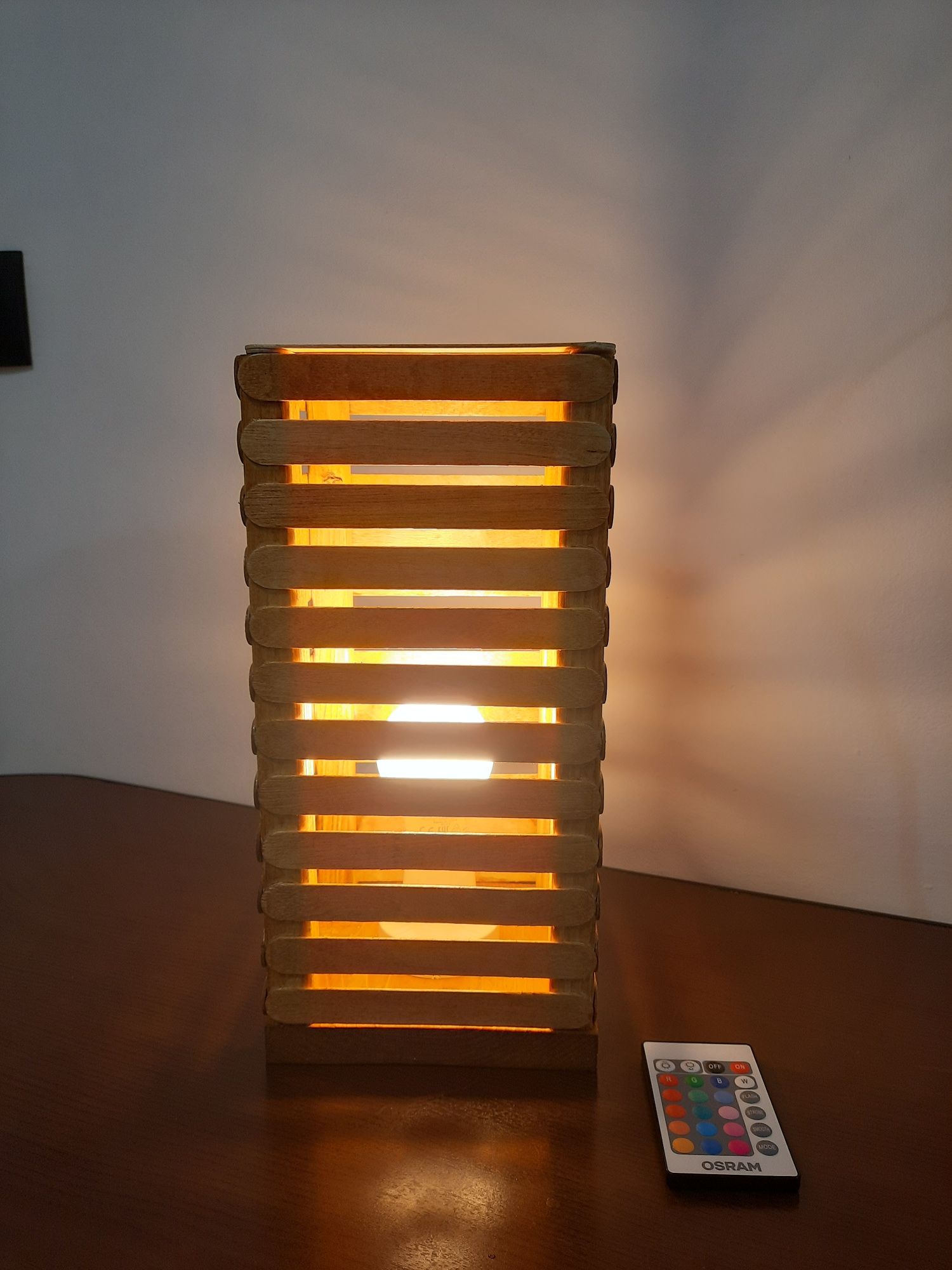 Lampa handmade cu telecomanda