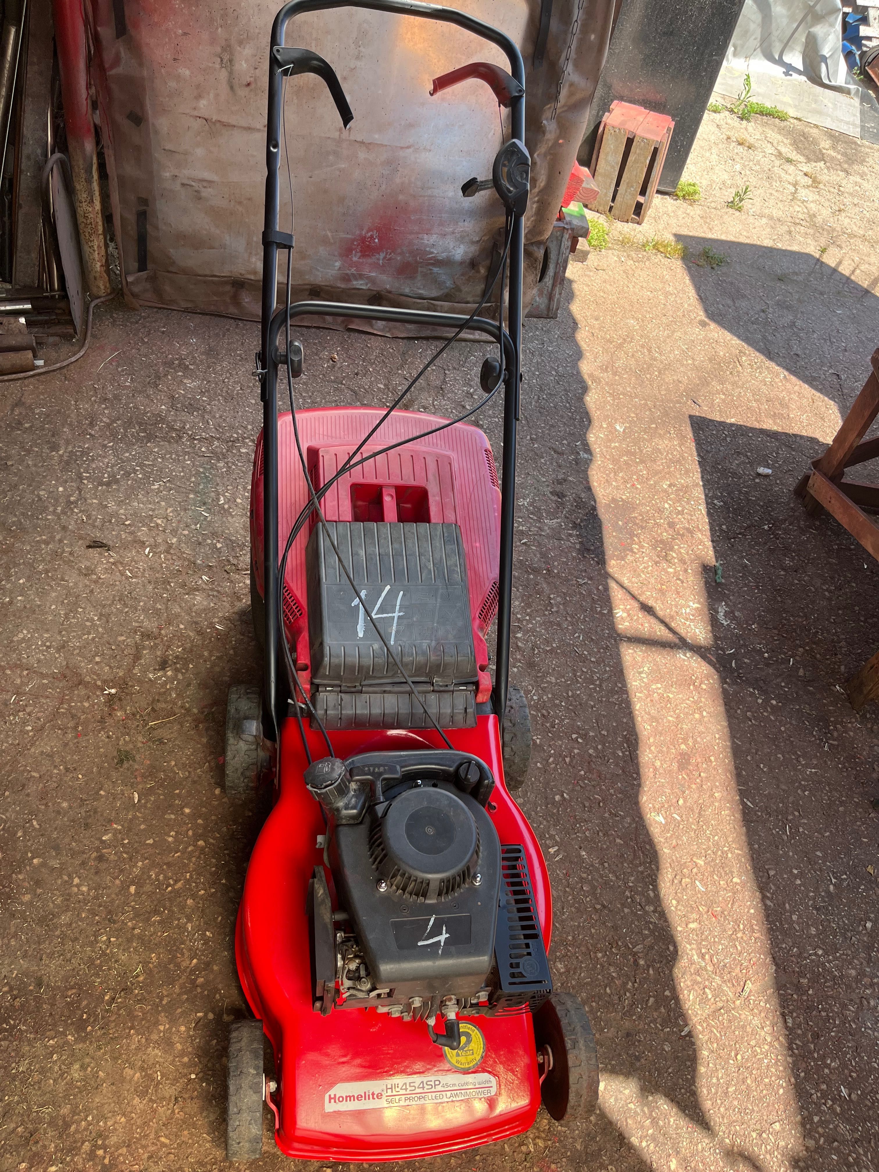 14 Самоходна моторна косачка Mountfield 4.7 hp Briggs