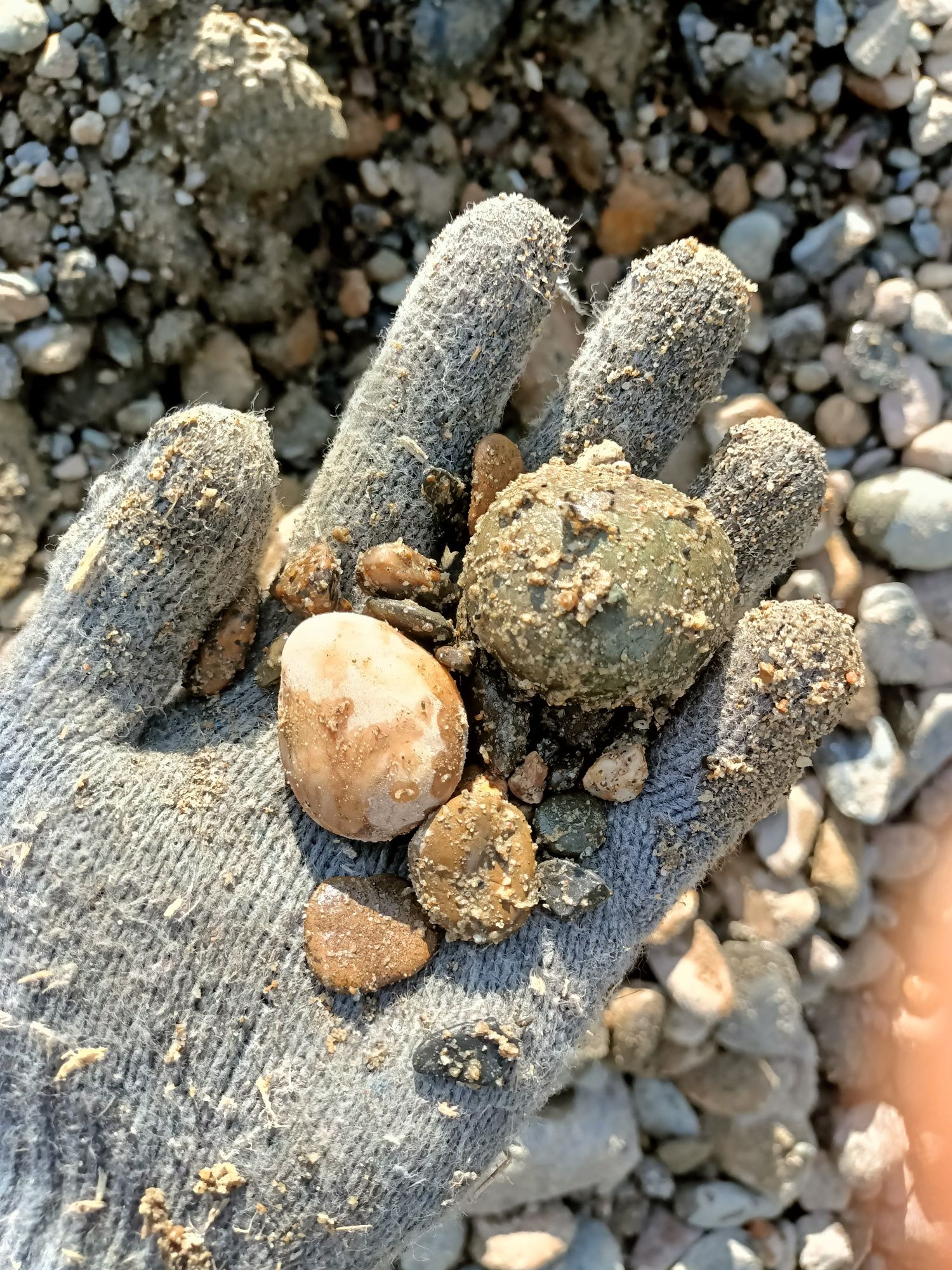 Цемент песок глина кз в мешках и.т.д.
