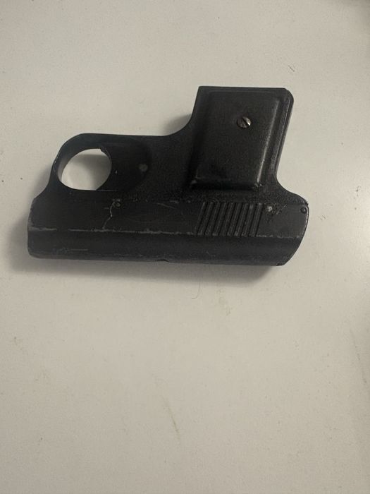 Сигнален пистолет с 6 мм капси