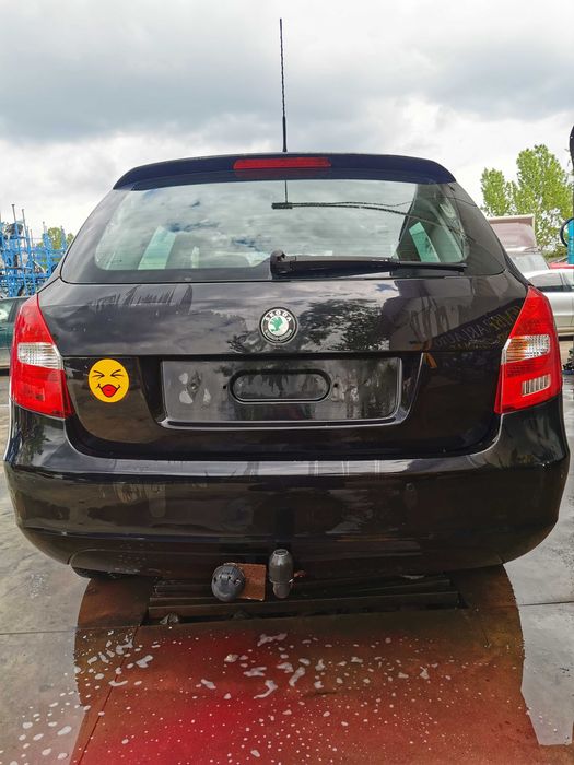 dezmembrez skoda fabia 2 facelift cod motor CAYC/capota fabia 2/faruri
