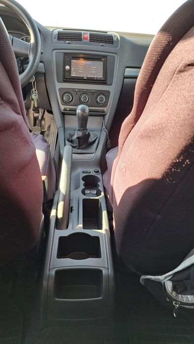 Vând Skoda Octavia 2 ,2011, 1.6mpi,139400km,5350 euro negociabil