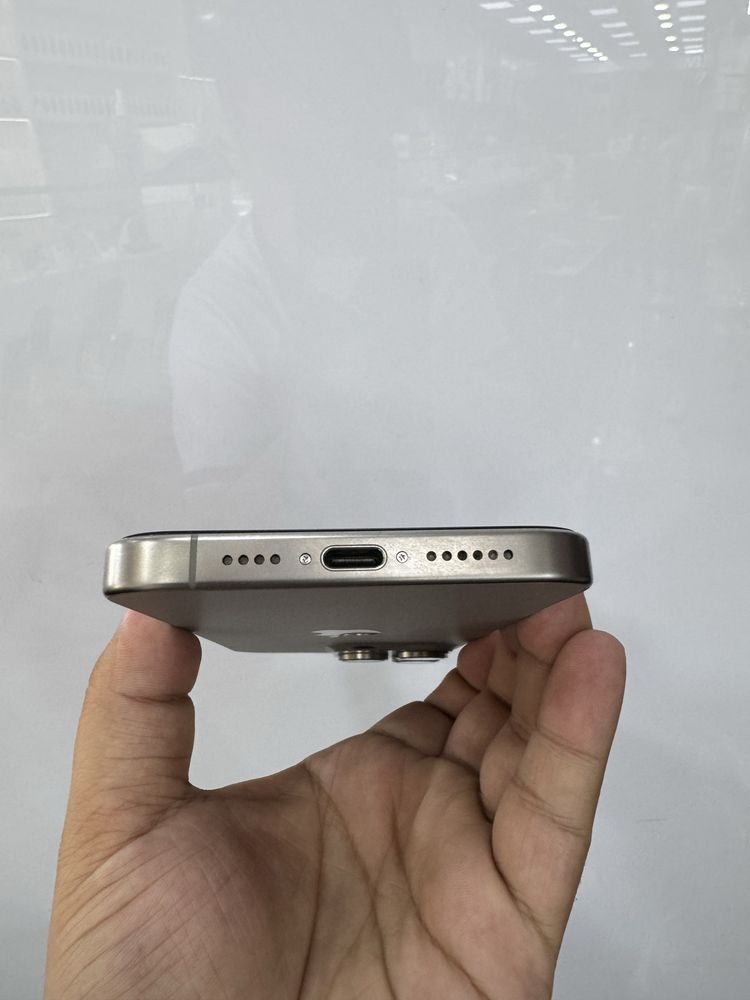 Iphone 15 pro Max karobkaliy