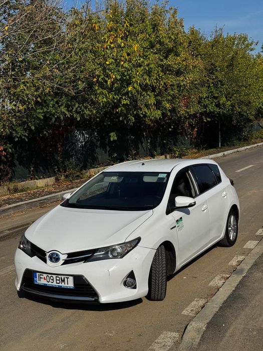TOYOTA AURIS HYBRID 1.8benzina 4.5L/100km km reali carvertical