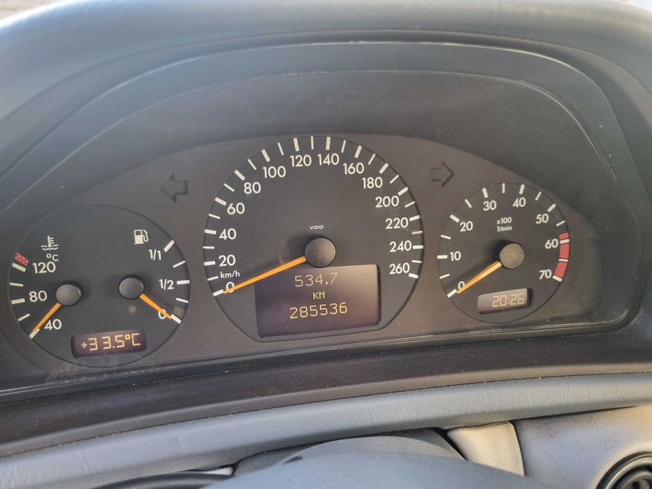 Vand/Schimb Mercedes CLK 230 benzina 1999