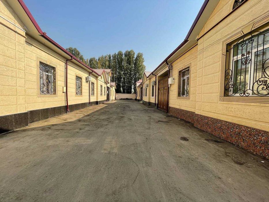 Продам большой готовый к заселению коттедж Рядом с Рохат постом  А1