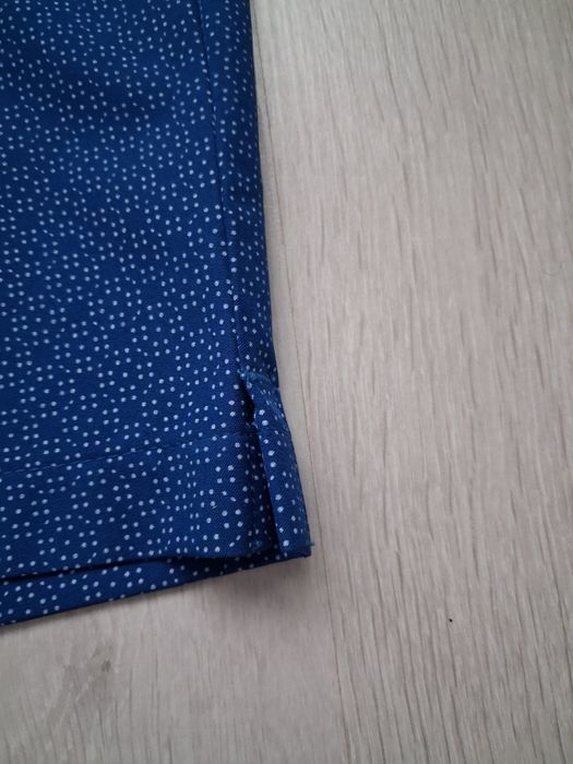 Vand Pantaloni scurti Under Armour  marime M Barbati