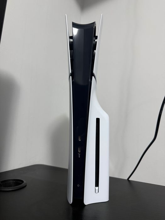 PS5 + два джойстика