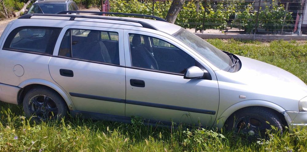 Vând opel Astra g. Motor 2.0