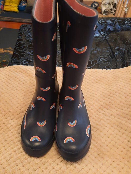 Продам детские резиновые сапожки!