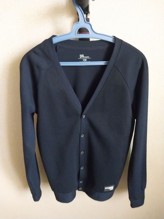 Продам школьную кофту для  мальчика