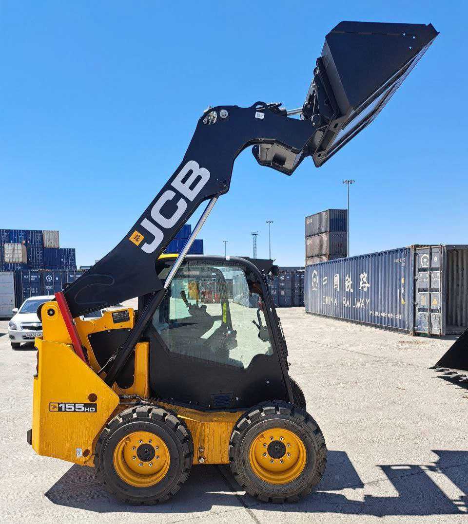 Продаётся Мини-погрузчик с бортовым поворотом JCB SSL155!