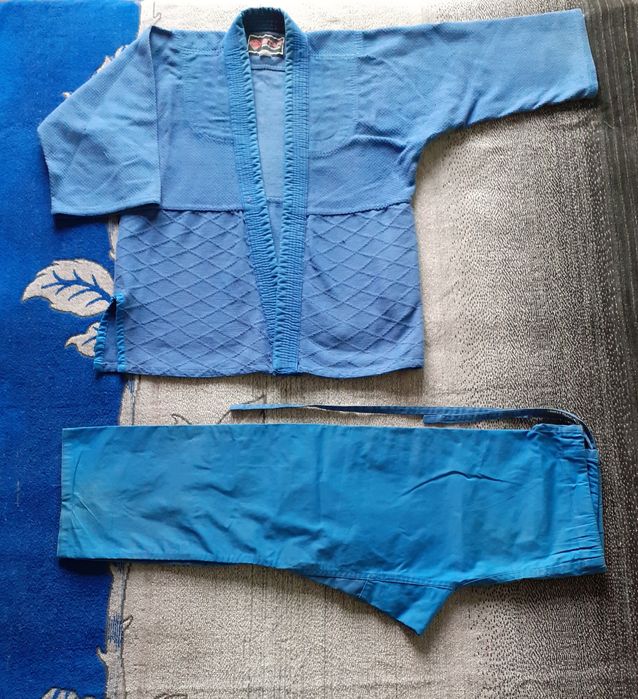 Спортивные формы по 3000тг.