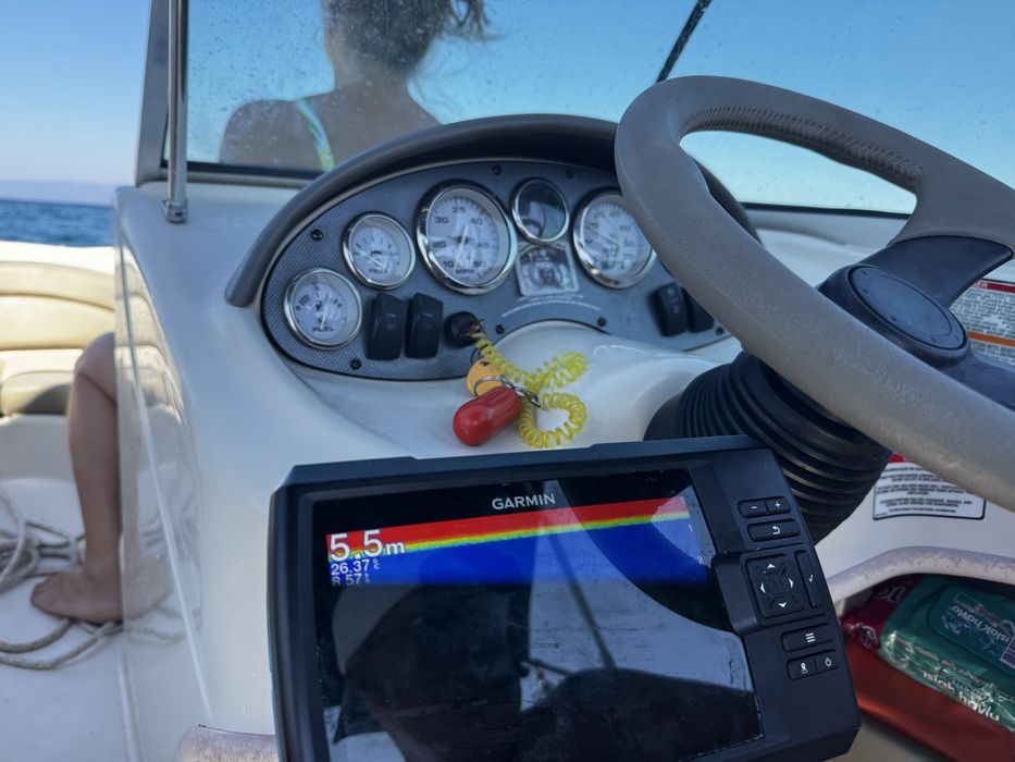 Моторна лодка Sea Ray 180 sport в Гърция