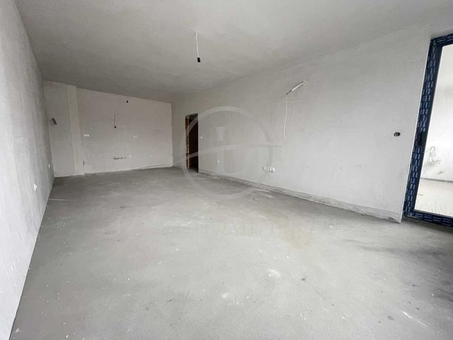 Продава се Тристаен апартамент в Пловдив, Каменица 2 - 115 кв.м за 1394 €/кв.м - Снимка #2