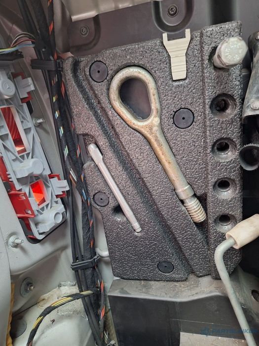 Trusă de scule MERCEDES-BENZ C-CLASS II W203 2005 C 220 CDI OM646 110KW|150HP 2005