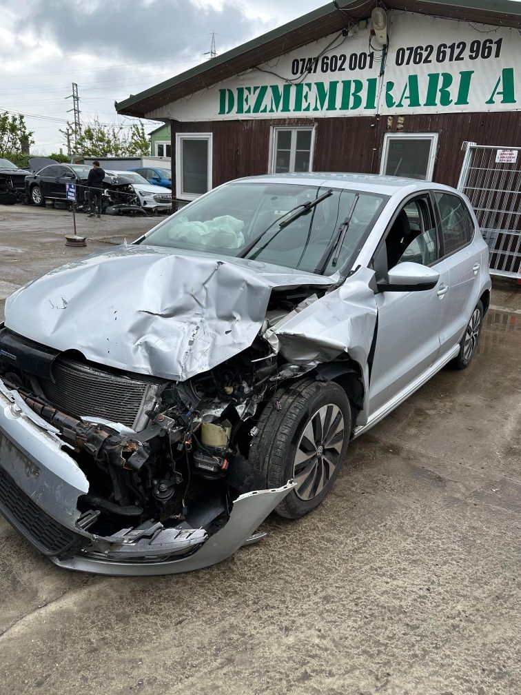 Dezmembram vw polo 6R, moto 1.2 tdi, an 2012