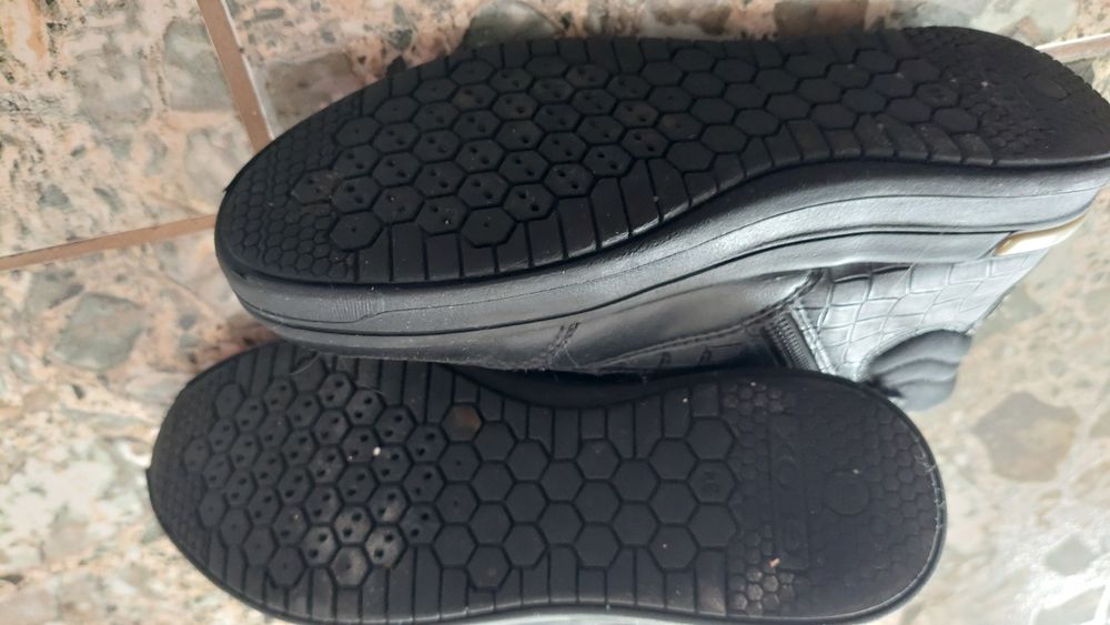 Ghetuțe neimblanite Geox 34