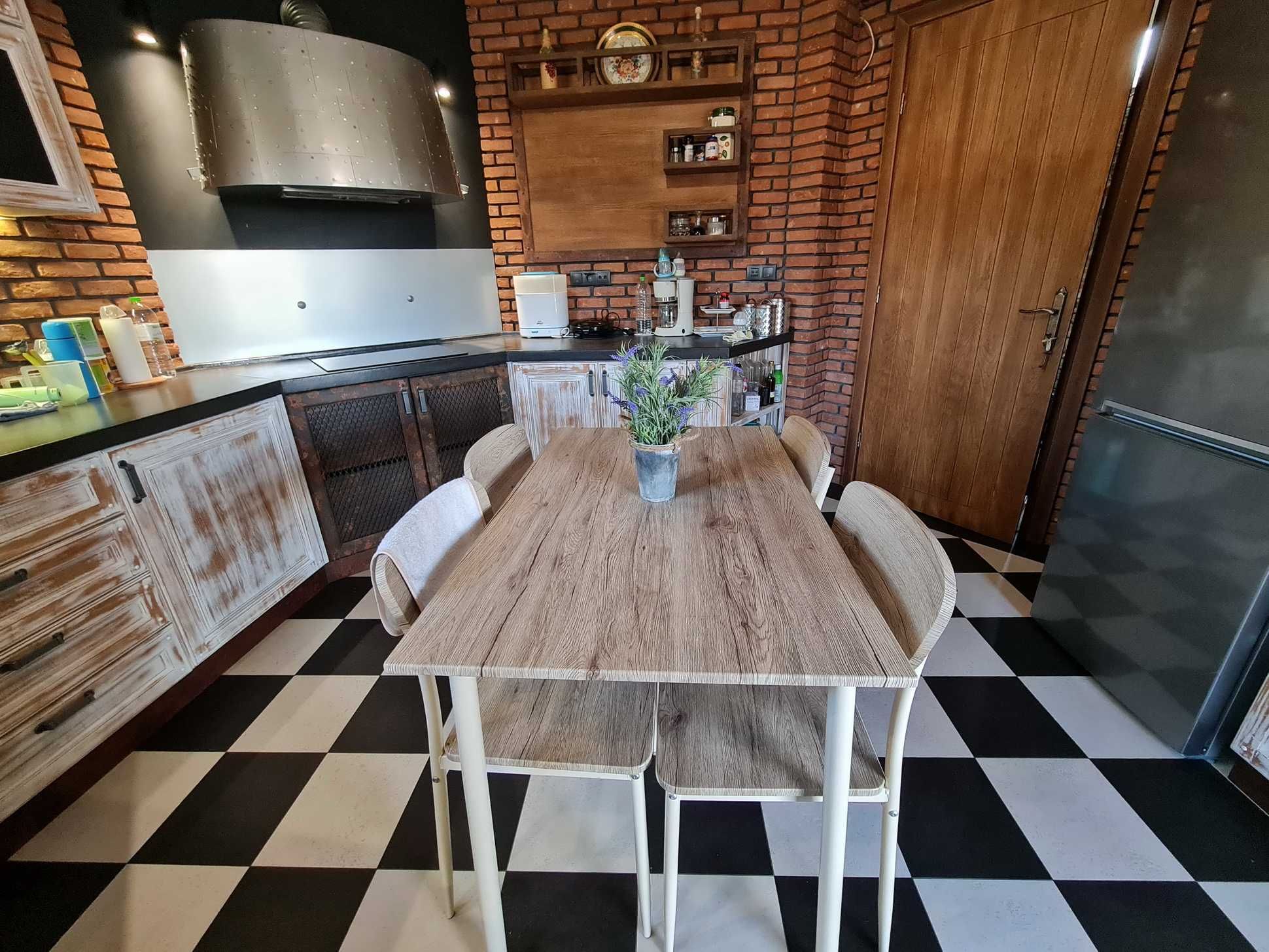 ПРОДАВА се самостоятелна къща 360 кв.м в Nea Peramos, Кавала код 4103