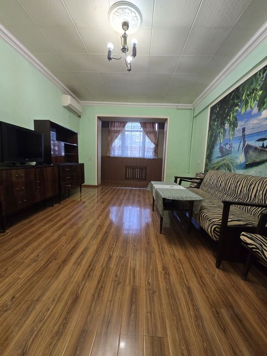 Дворец авиа Кадышева 1комн 2этаж 36м2 ремонт средний галерейка кирпич