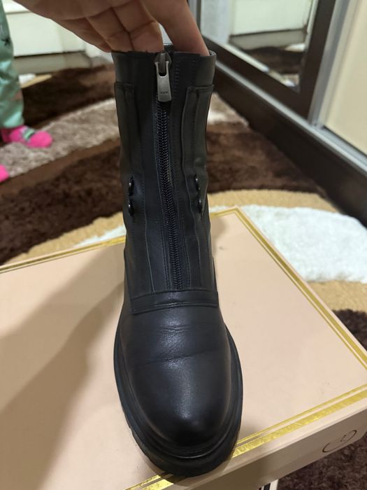 Ботинки очень теплые , кожаные фирменные