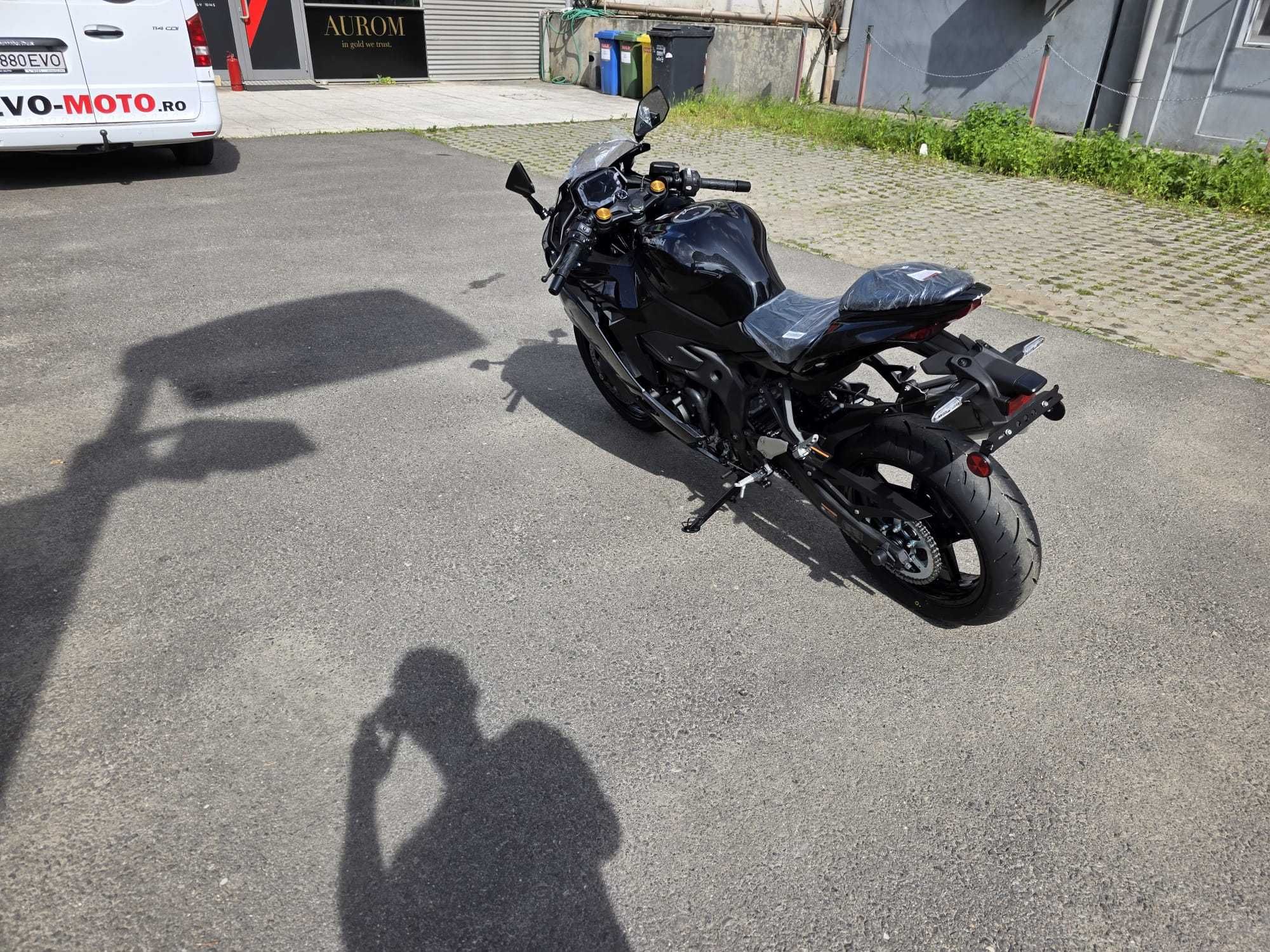 Motocicleta noua Kawasaki ZX-4R 2025 in stoc