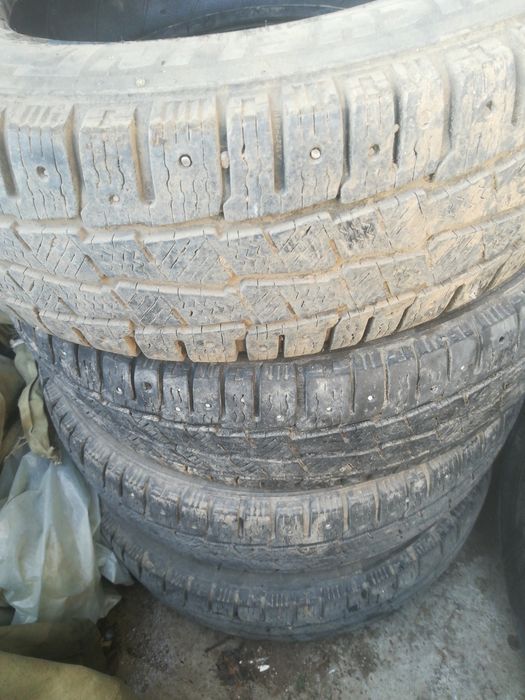 Продам резину на 195/70/15