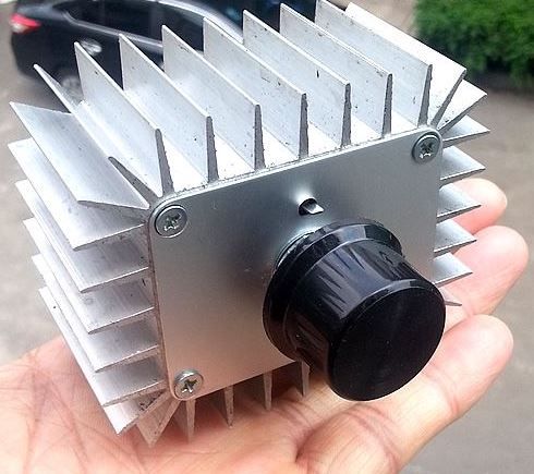 Variator tensiune regulator turatie motor 5000W 220V cur. altern. Nou!