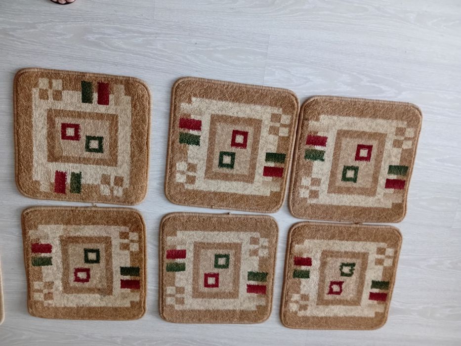 Коврики для стульев