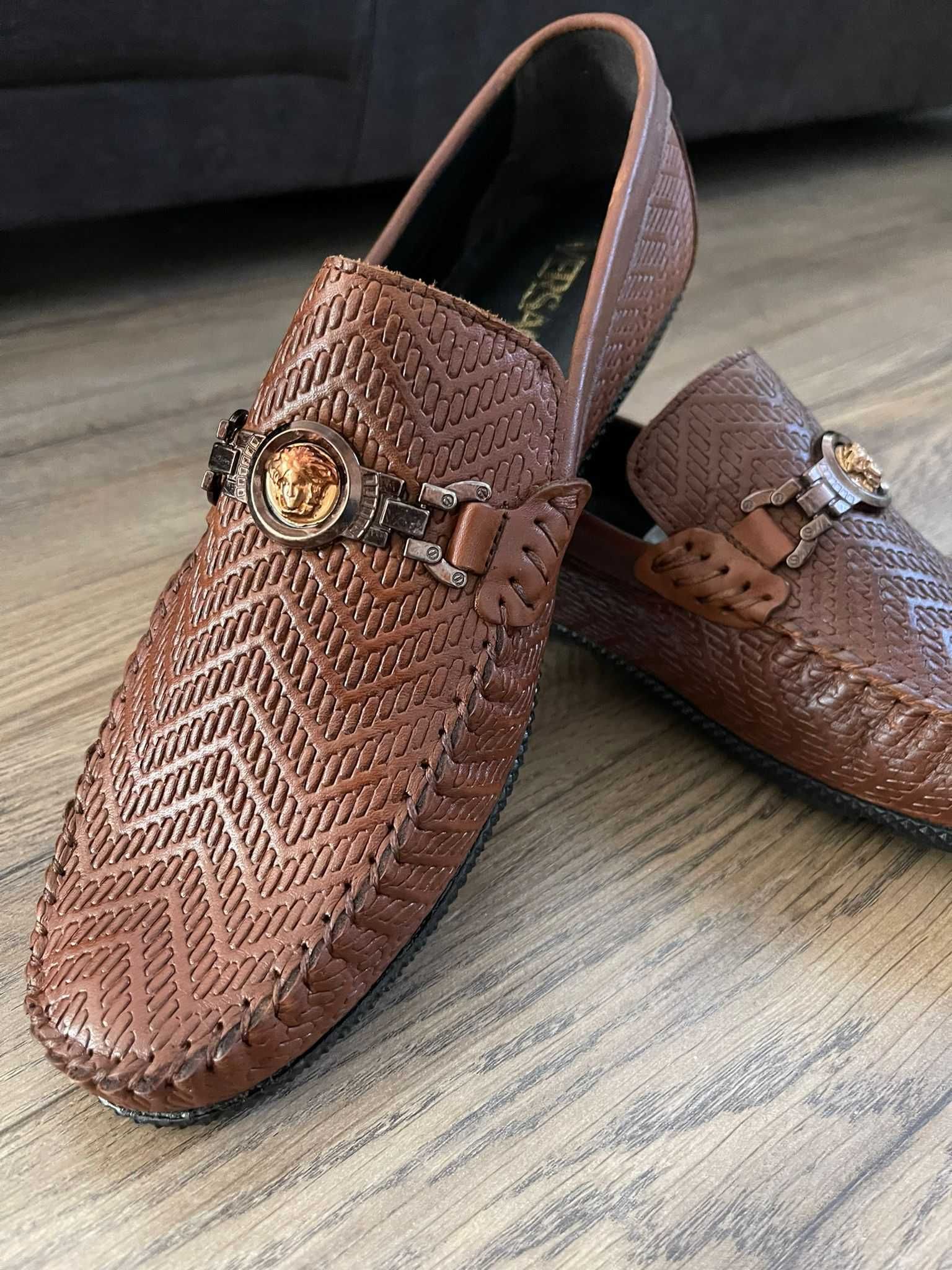 Pantofi eleganti din piele Louis Vuitton si Versace barbati