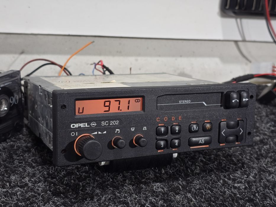 Radio casetofon retro OPEL SC-202, automobile clasice