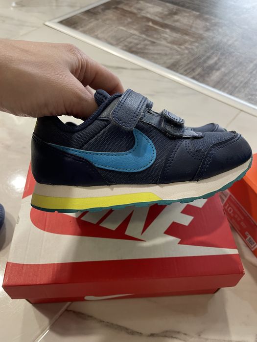 Маратонки Nike 26 номер
