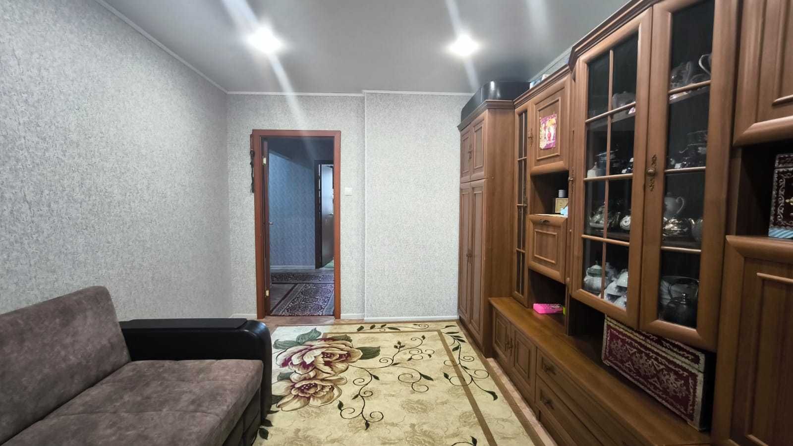 Продаю 3 комнатную квартиру по пр. Металлургов ( 5 мкр)