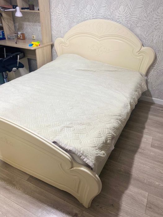 Продам спальный гарнитур в хорошем состоянии