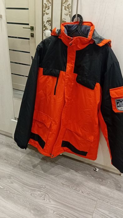 Продам Зимняю куртку