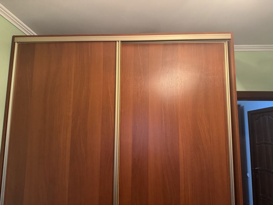 Продам шкаф платяной