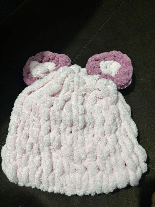 Плетени шапки от прежда