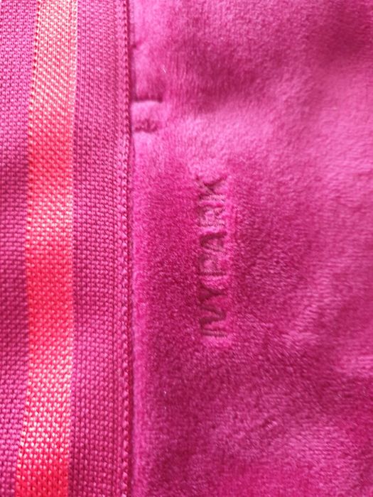 Vand pantaloni Adidas IVY PARK marimea XL