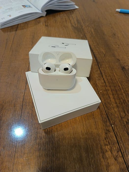 Аирподс 3 с гарантии