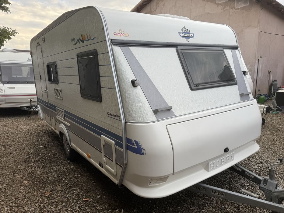 Rulota Hobby Exclusive 440,an 1998,4 pers,fransbed,cadita dus,dus