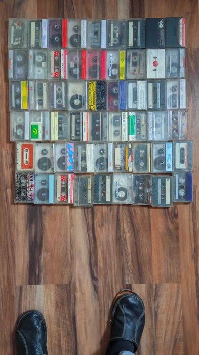 Vând casete vechi pentru casetofon