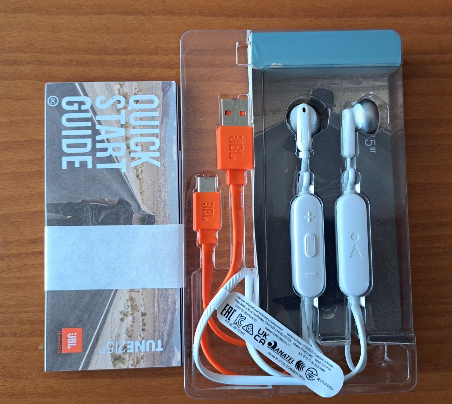 Безжични слушалки JBL 215bt