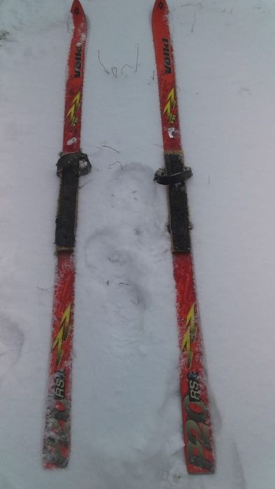 продам хорошие лыжи