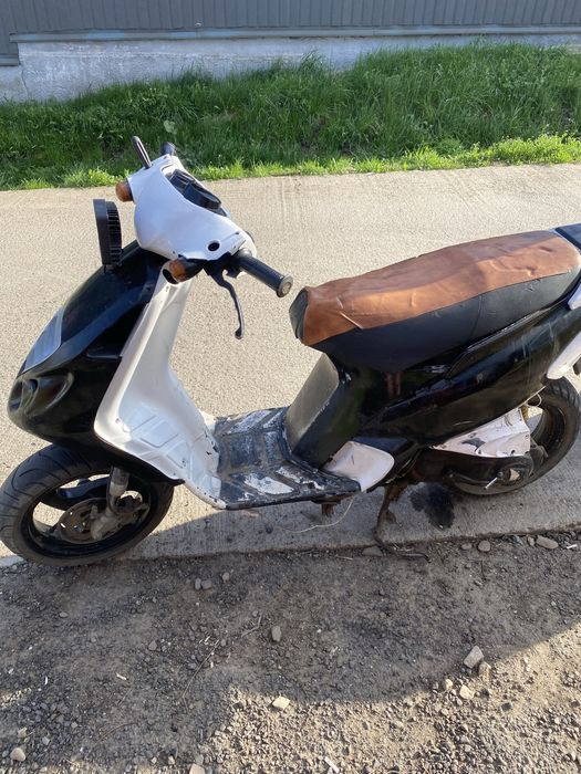 Vând scuter piaggio 49cc