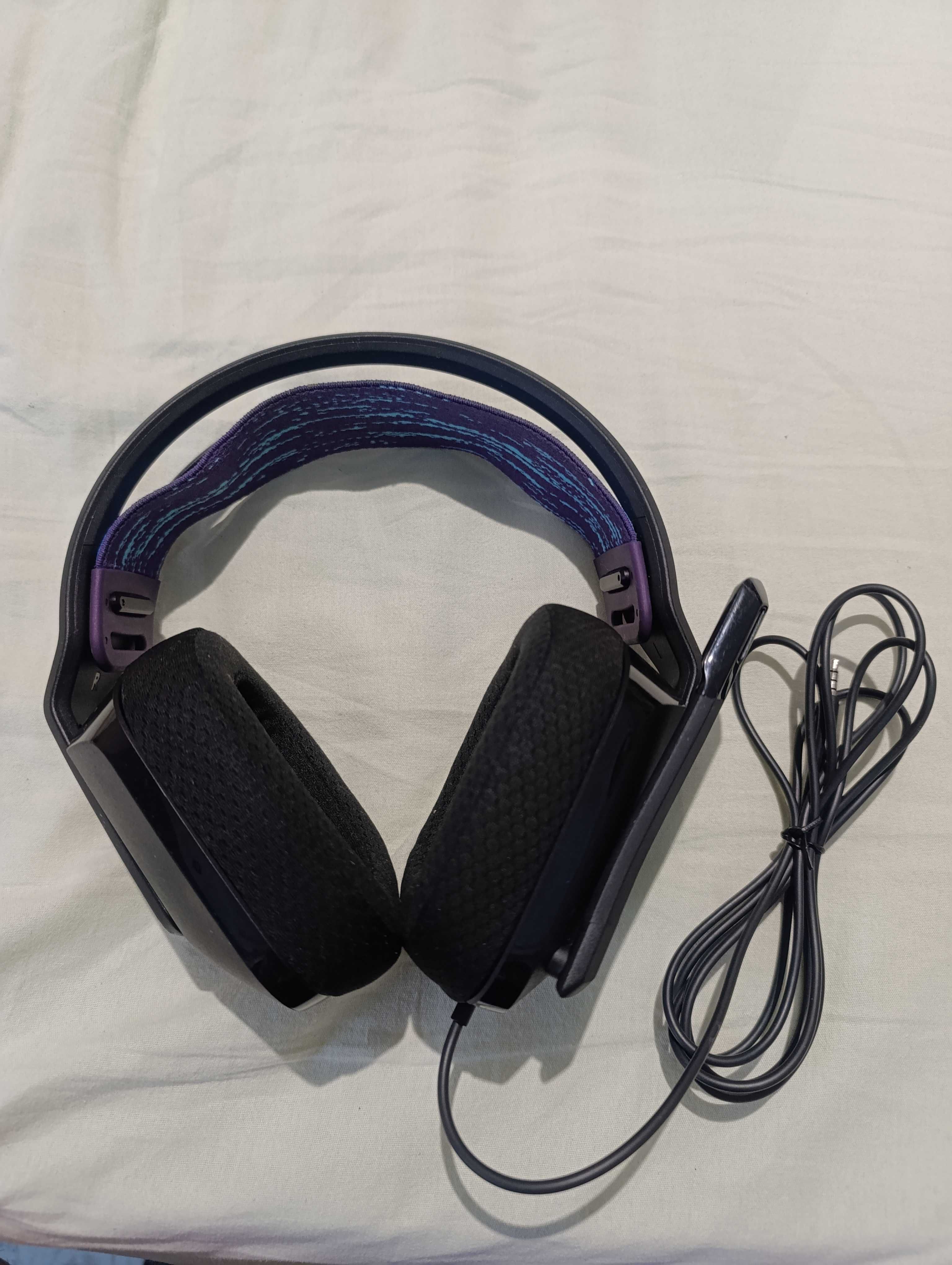 Слушaлки Logitech G335
