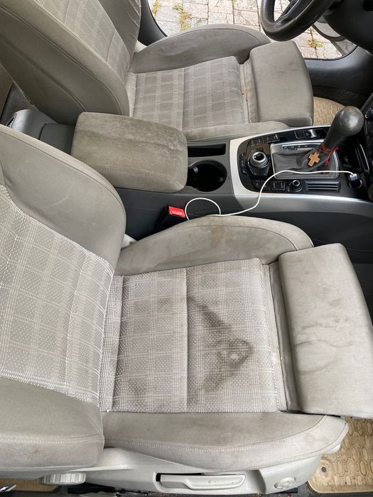 Curatare tapiterie auto