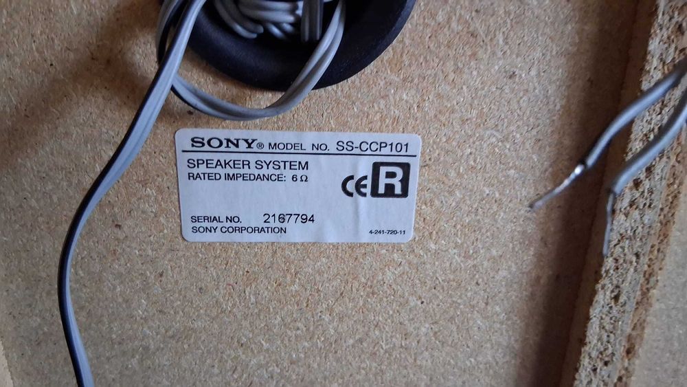 Set 2 boxe Sony 10 W si 6 ohm