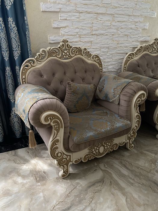 Диван с креслами в стиле Барокко