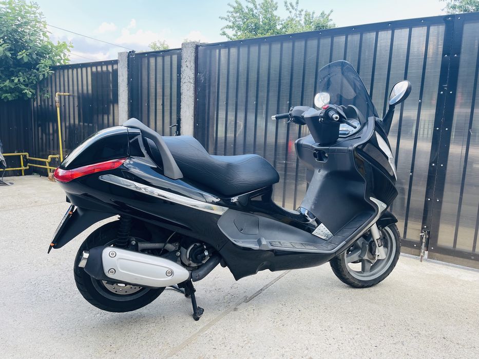 Scuter Piaggio X8 200 cmc3